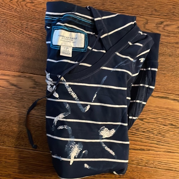 American Eagle Tshirt - Picture 4 of 4